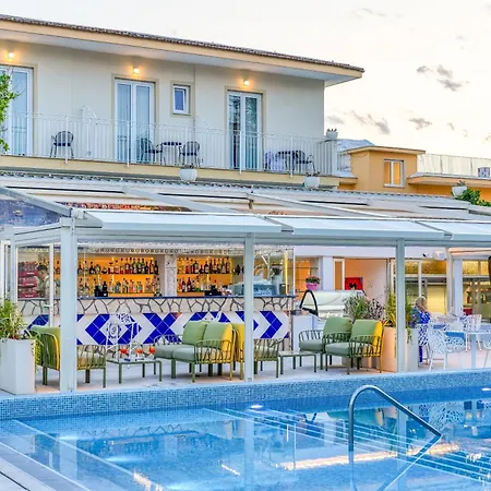 Florida فندق سورينتو